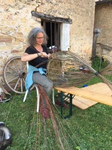 Panier déformé : valorisation des techniques pour la création de pièces contemporaines – étude de formes 